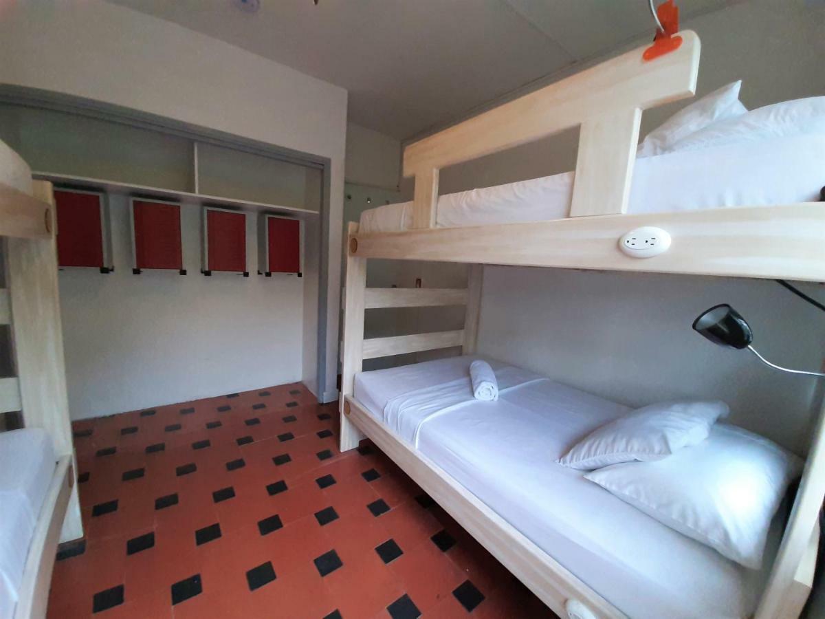 Noah Boutique Hostels Меделин Екстериор снимка
