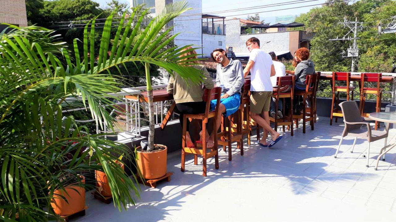 Noah Boutique Hostels Меделин Екстериор снимка