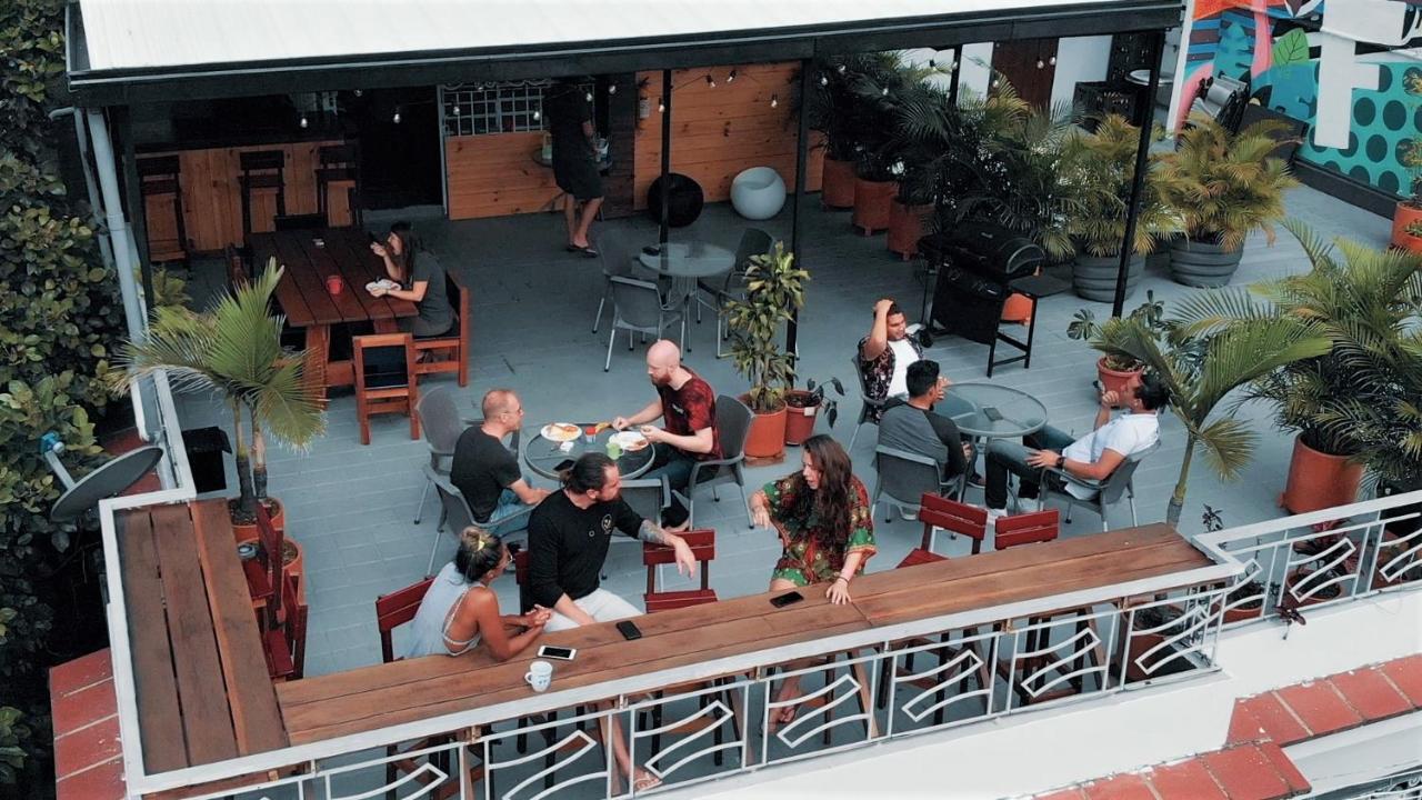 Noah Boutique Hostels Меделин Екстериор снимка